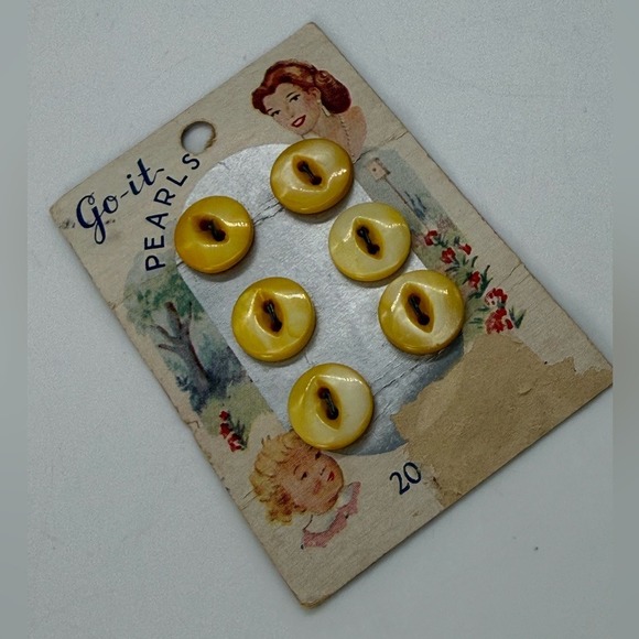 Go It Other - Original Dainty Vintage Go It Pearls Buttons Yellow Marbled On Card Mid Century